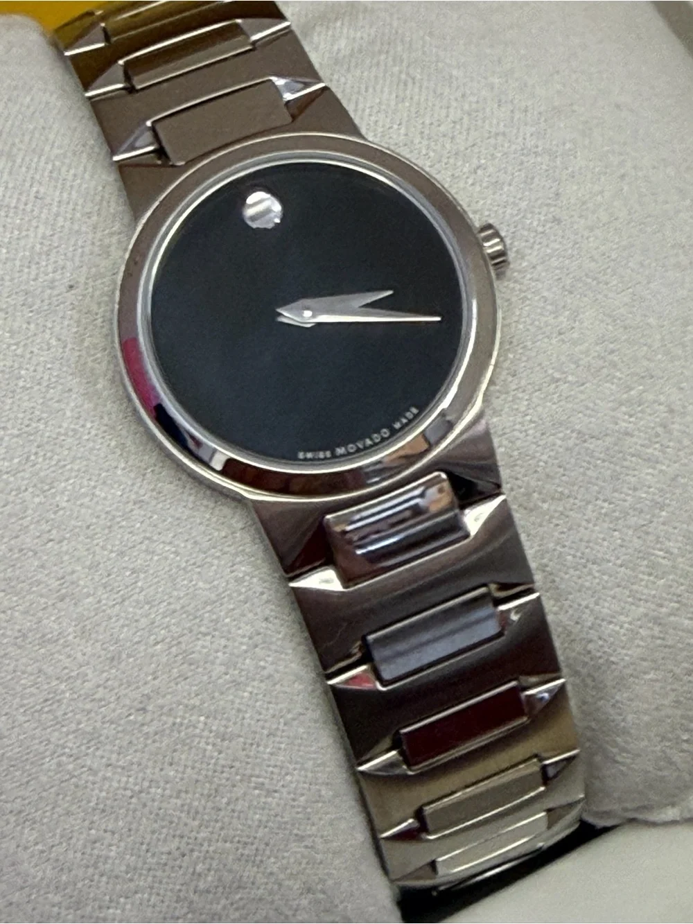 Movado Women’s Museum Black Dial Stainless Steel Watch Box Links